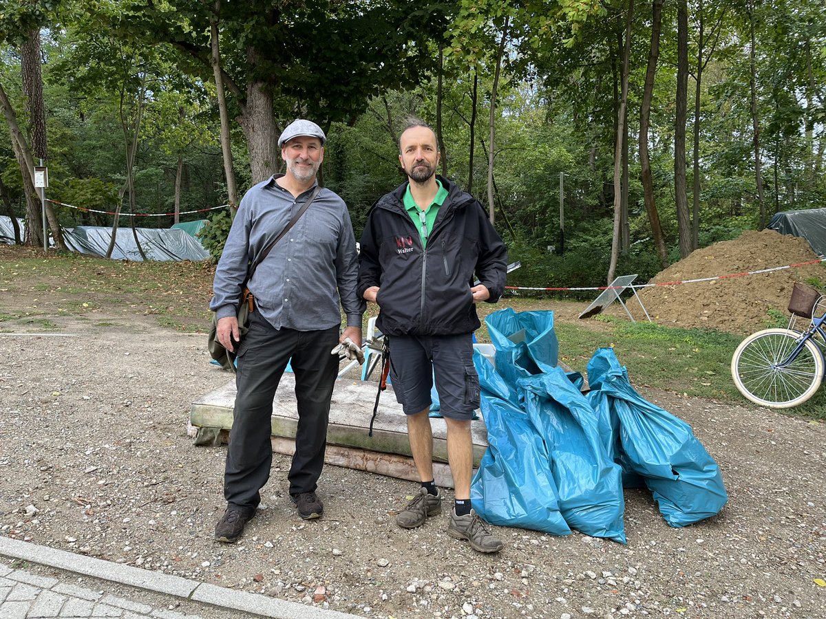 World clean up day in Wildau - zwölf Kinder und mehrere Jugendliche haben rund um den Jugendclub fleißig Müll gesammelt. Dieses Jahr ist gefühlt weniger zusammen gekommen, die Vorjahre haben  eine gute Grundlage geschaffen.