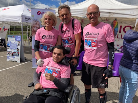 4 équipes <a href="/AesioSante/">AÉSIO Santé</a> participent au Championnat d'Europe de Joëlette à <a href="/saint_etienne_/">Ville Saint-Étienne</a>. L'objectif : permettre aux personnes en situation de handicap de participer à une épreuve sportive placée sous le signe de la convivialité, de l’esprit d’entraide et de la bonne humeur.