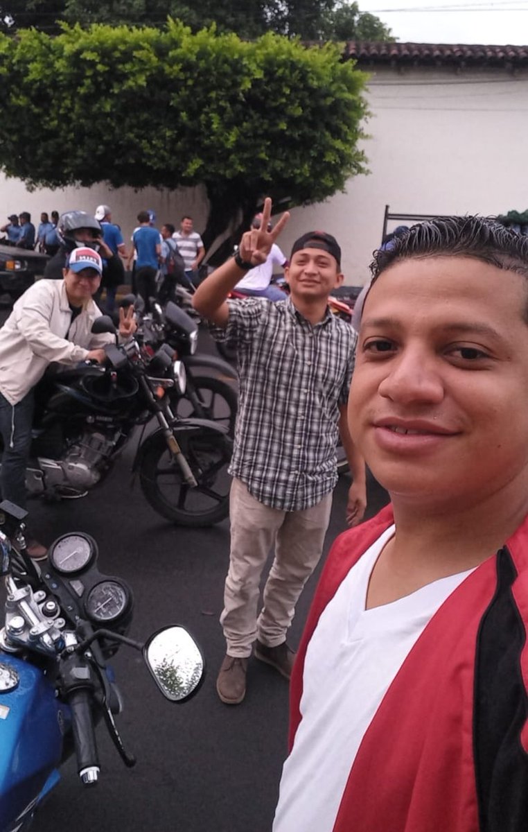 Iniciamos con Diana revoluviobaroa este 17 de Septiembre con Alegría, paz, tranquilidad y amor en nuestra #PatriaBenditayLibre.
Siempre adelante, siempre más Allá. #UnidosEnVictorias 
#LeonRevolucion