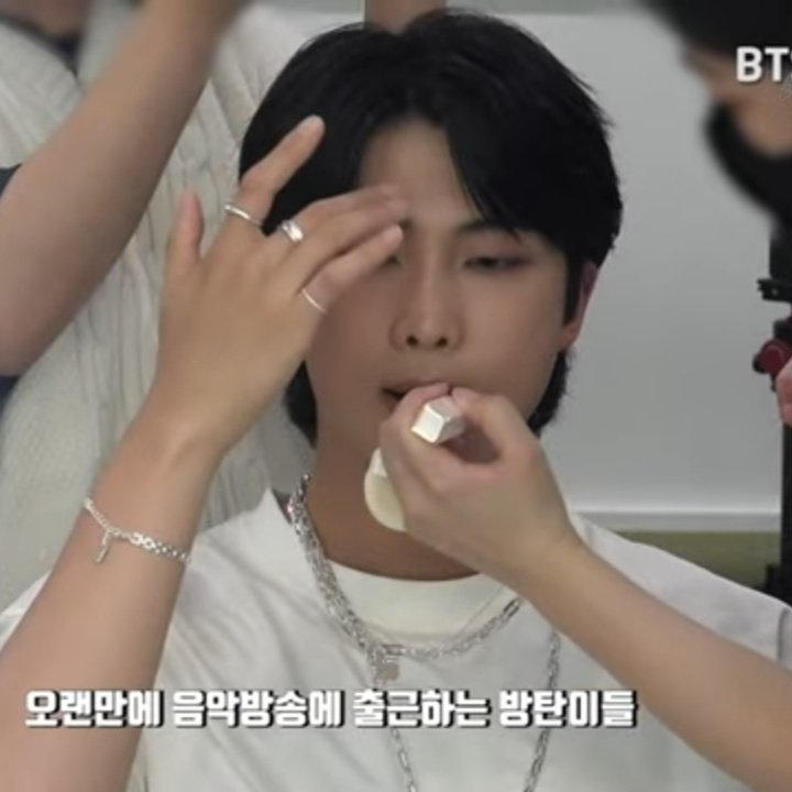 TETEV00's tweet photo. PRETTY JOONIE https://t.co/pt5egSwScb