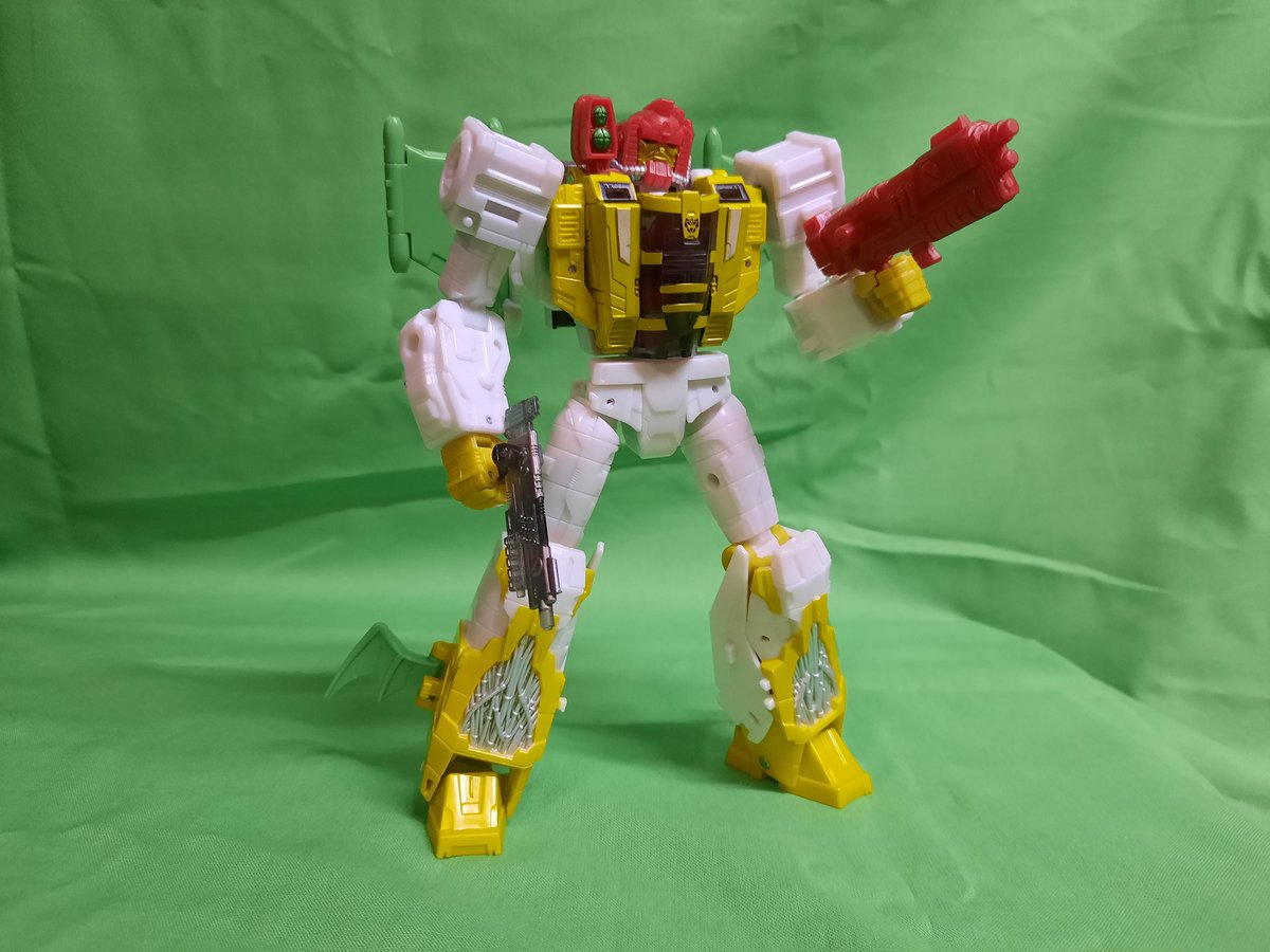 Tfpivman's tweet photo. Got myself Legacy Jhiaxus and it's a pretty good figure. He looks great with Laser Optimus &amp; G2 Megatron. 
#Transformers #TransformersGeneration2 #transformerslegacy https://t.co/uBKtGJDkPJ