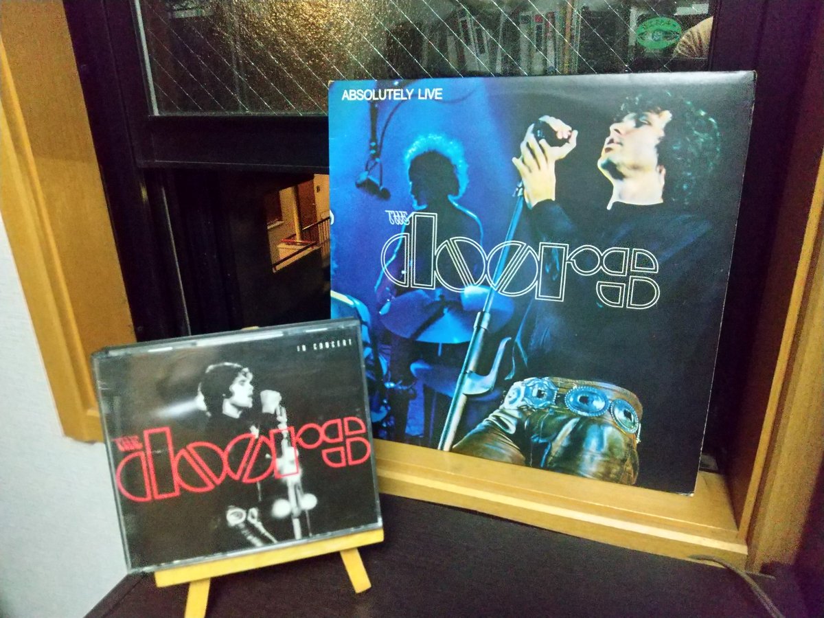 fotosasaki7728's tweet photo. 「絶対的」に、アナログ盤の勝ち。#thedoors #absolutelylive https://t.co/I1kQyXN65Q