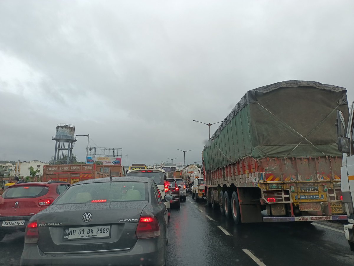 ShraddhaDeo (@shraddhadeo15) on Twitter photo Bumper to bumper traffic every day all day on Pune B'lore highway near chandni chowk with shitty roads that cant actually be defined as roads but are a series of huge potholes leading to a total fiasco Plz look into it <a href="/PMCPune/">PMC Care</a> <a href="/CMOMaharashtra/">CMO Maharashtra</a> <a href="/mieknathshinde/">Eknath Shinde - एकनाथ शिंदे</a> Bumper to bumper traffic every day all day on Pune B'lore highway near chandni chowk with shitty roads that cant actually be defined as roads but are a series of huge potholes leading to a total fiasco Plz look into it <a href="/PMCPune/">PMC Care</a> <a href="/CMOMaharashtra/">CMO Maharashtra</a> <a href="/mieknathshinde/">Eknath Shinde - एकनाथ शिंदे</a>