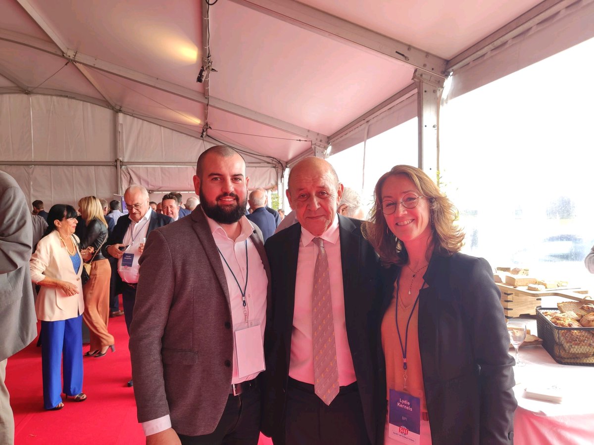 Inauguration de l'usine de lait infantile Sill Dairy International en présence de <a href="/JY_LeDrian/">Jean-Yves Le Drian</a> !
Entrepreneurs de <a href="/regionbretagne/">Région Bretagne</a>, gardez bien en tête la devise de
Gilles Falc'hun "La Bretagne comme port d’attache, le monde pour horizon"
<a href="/Pedro__Novo/">Pedro Novo</a> <a href="/NicolasDufourcq/">Nicolas Dufourcq</a>
<a href="/FORTINLhour/">Laurence FORTIN</a>