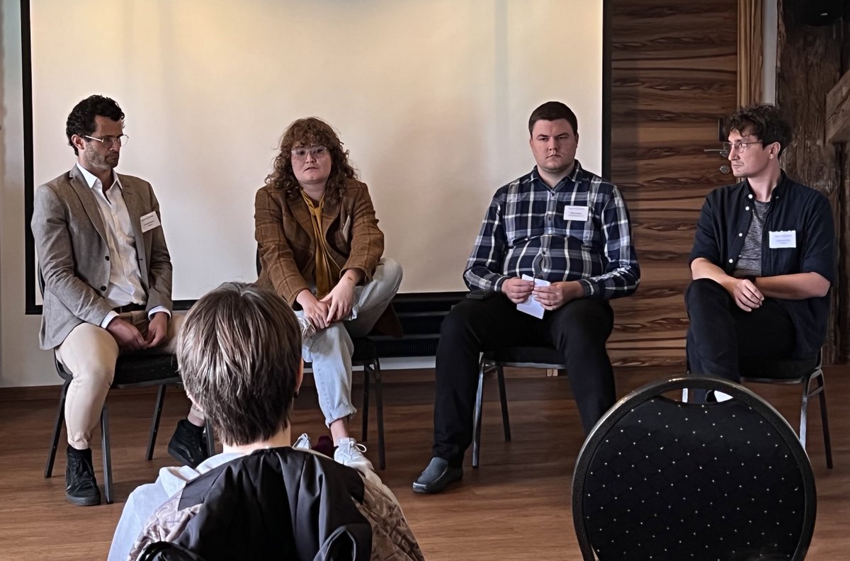 djv_bo's tweet image. Alles was man in investigative Recherche stecke, helfe dem System #Journalismus, sagt @B_Strunz, Investigativ-Journalist beim @ndr auf die Frage nach der Wertschätzung des Investigativressorts. In den vergangenen Jahren habe sich die Wertschätzung verbessert. @DJVde #djvbo