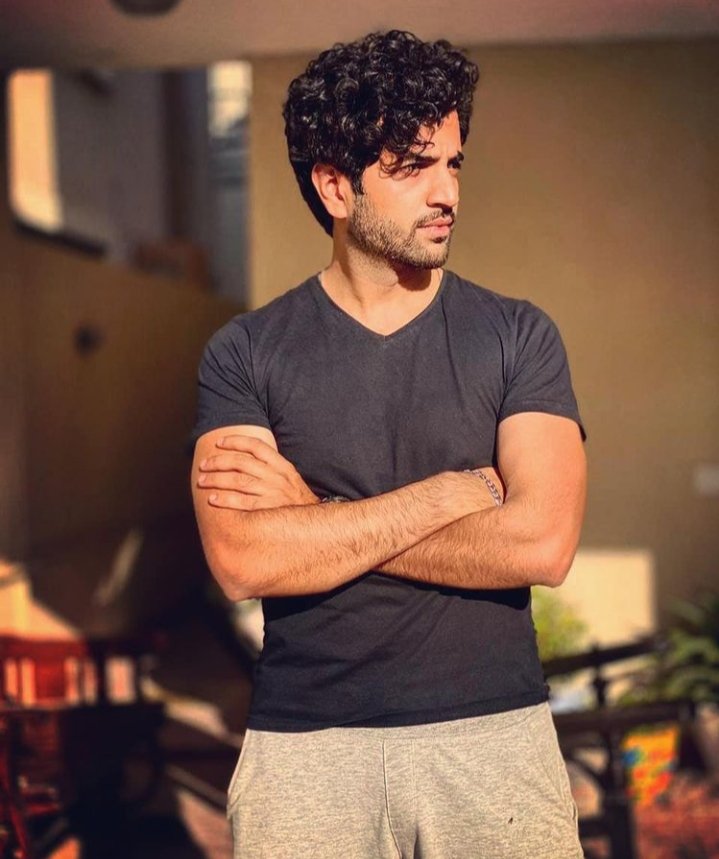 Duaajaved08's tweet photo. Bring Umer back !
#UmerAalam #UmerAlam #TamashaGhar #noumernotamasha #Bringbackumer #wewantumeraalamback
@arydigitalasia @adnanactor https://t.co/1s3eQxlfbW