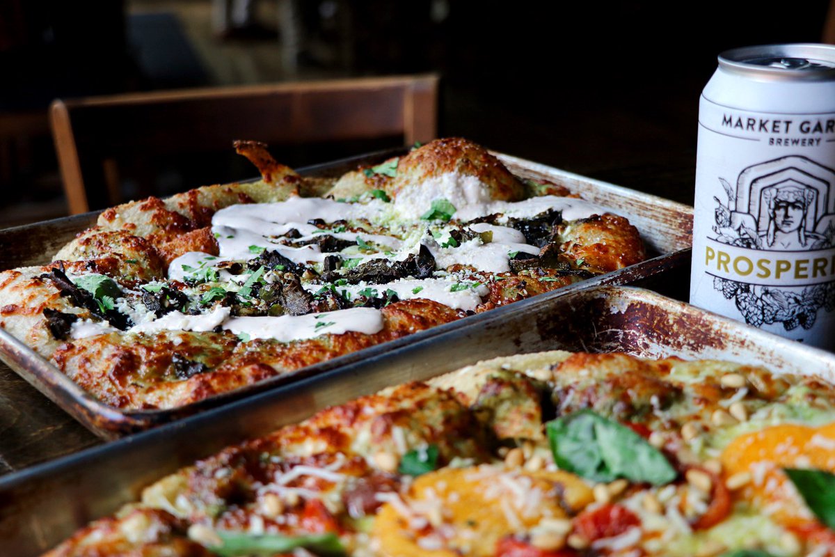 MarketGardenCLE's tweet photo. Our house favorite Gyro Pizza — lamb and beef gyro meat, aged cheese blend, tzatziki, za’atar oil, onion, tomato.
Stop by for a slice. Brunch starts at 11am. #marketgardenbrewery #beerforpeople #makertgardenbrewpub #ohiocity https://t.co/dHGR9mdlEZ