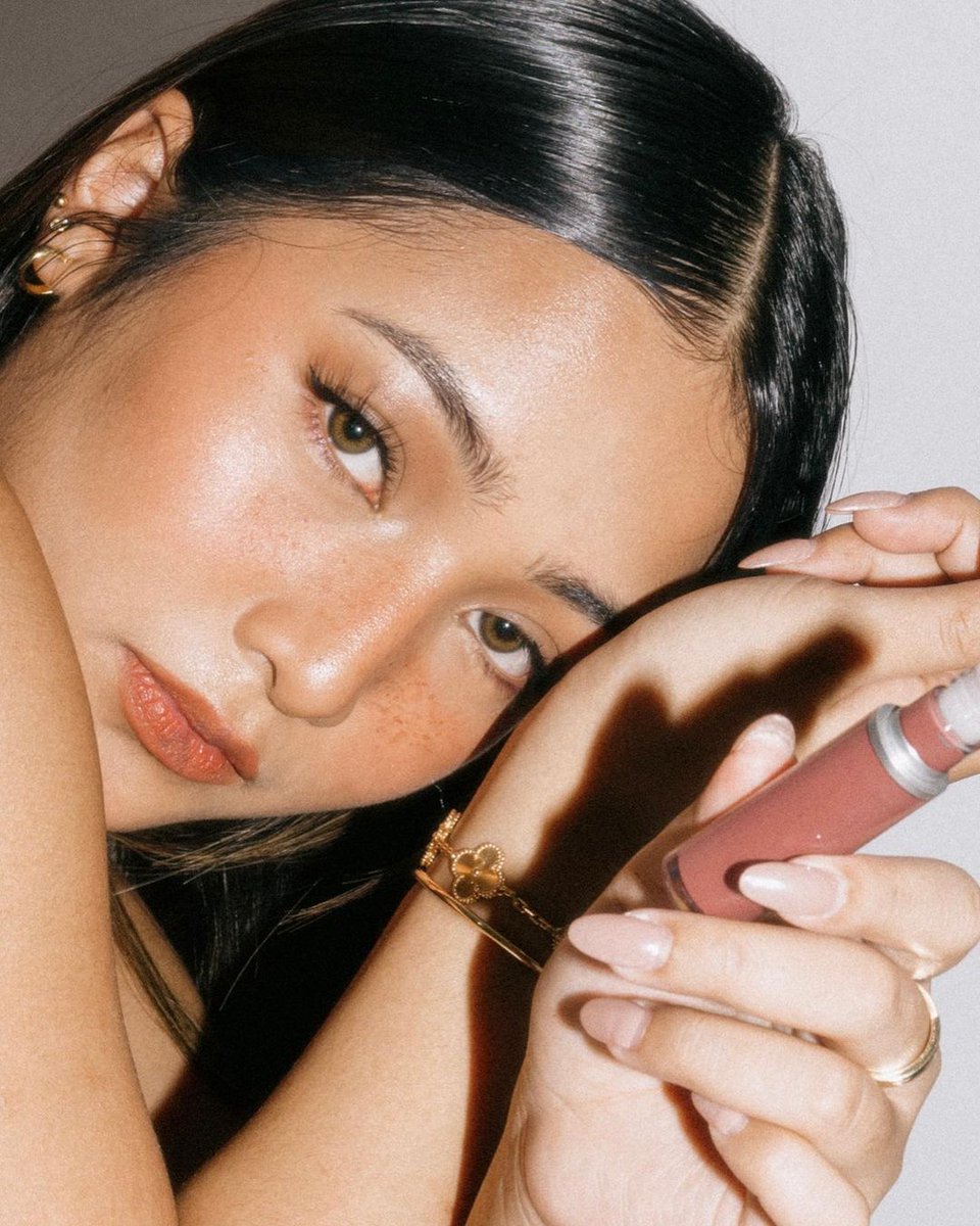irvingroseeee's tweet photo. Keeping my glow on with my fave beauty products from the thesm_store13 https://t.co/wNi9qXd9xP