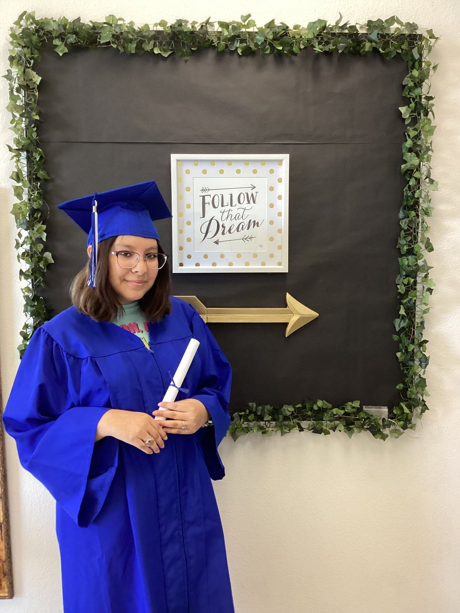 SOC_Counselor's tweet photo. 🎉CONGRATULATIONS to Jennifer Gomez, Landon Hanke, &amp; Emma Bochmann, our SOC 🎓Graduates of the Week🎓!! We wish them nothing but the BEST as they enter the workforce &amp; look forward to seeing them walk the stage with their peers in May!! @NewBraunfelsISD https://t.co/r4lam1ubEA