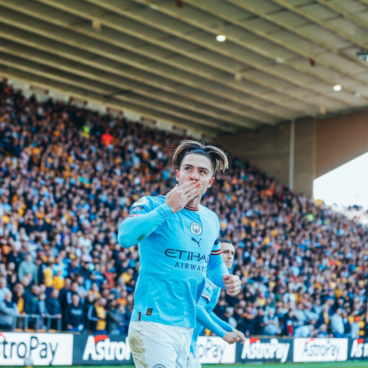 JG10 💙

🐺 0-2 🔵 #ManCity