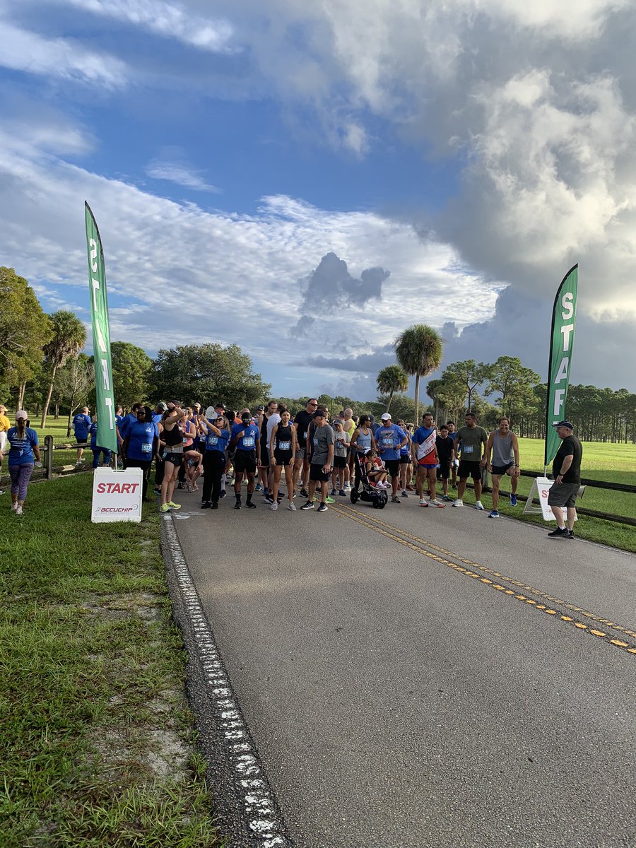 cscpbc's tweet image. Team CSC is out at Okeeheelee Park this morning for the Aware & Care 5K to raise awareness of mass violence prevention. #cscpbc