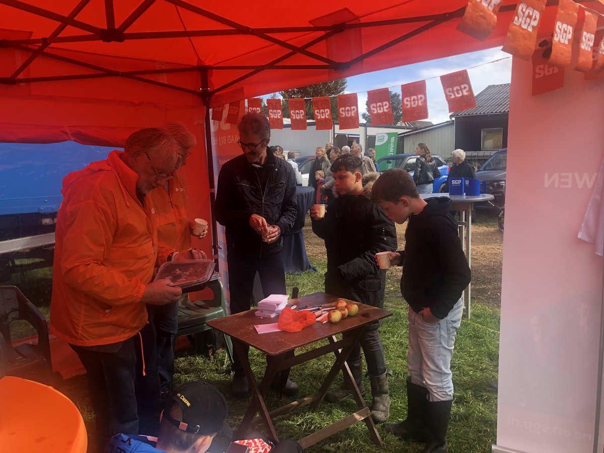 Vandaag zijn we aanwezig op de fokveedag in #Hoornaar! <a href="/defokveedag/">Fokveedag Hoornaar</a>