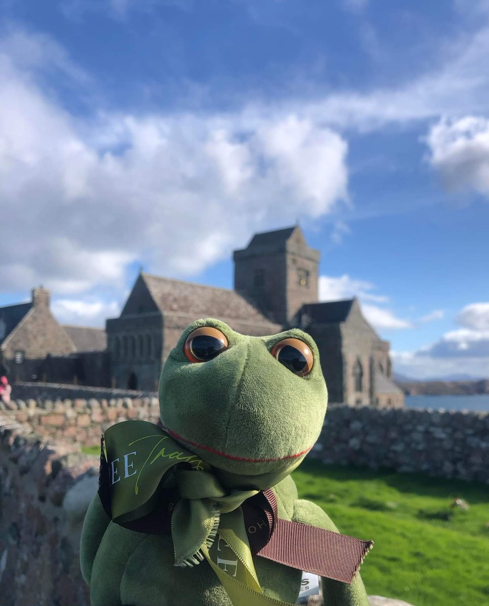 AlfredFrog's tweet photo. I visited Iona, Scotland and everything is very beautiful! I went on yet another boat!
🐸 https://t.co/mU2eN0QfeF