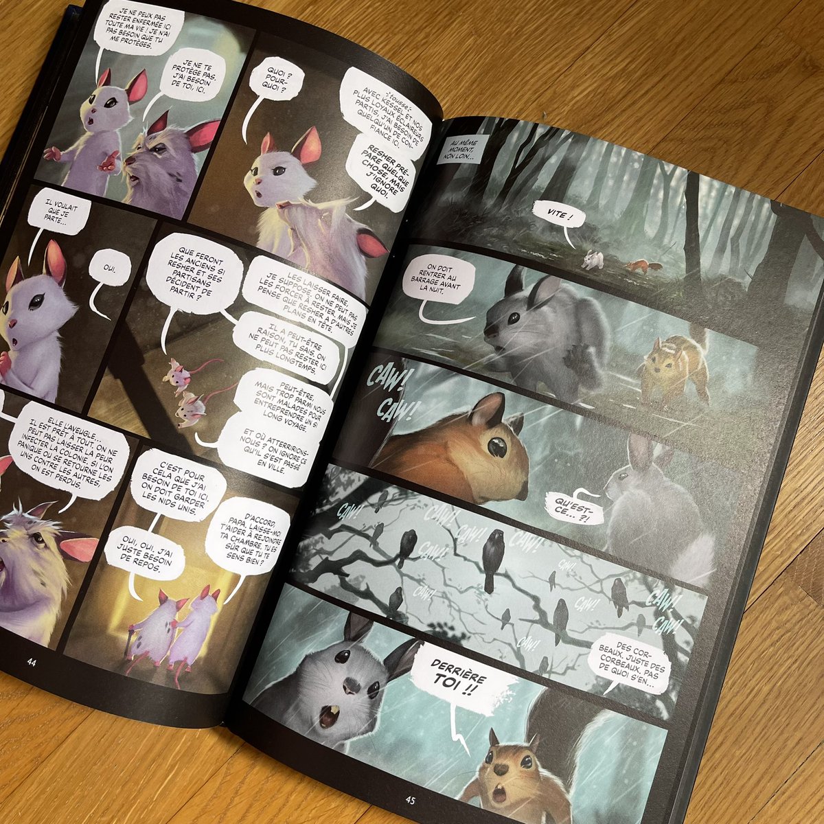 Gnappbd's tweet photo. Le dessin est parfaitement exécuté, tant les personnages que les décors. @MacSmithArt gère très finement l’équilibre entre scènes d’action et scènes de dialogues et toutes ces mignonnes petites souris apportent à cet album un énorme capital sympathie.

Donc lisez #Scurry !
⏹ 3/3 https://t.co/VuJSqMgLrJ