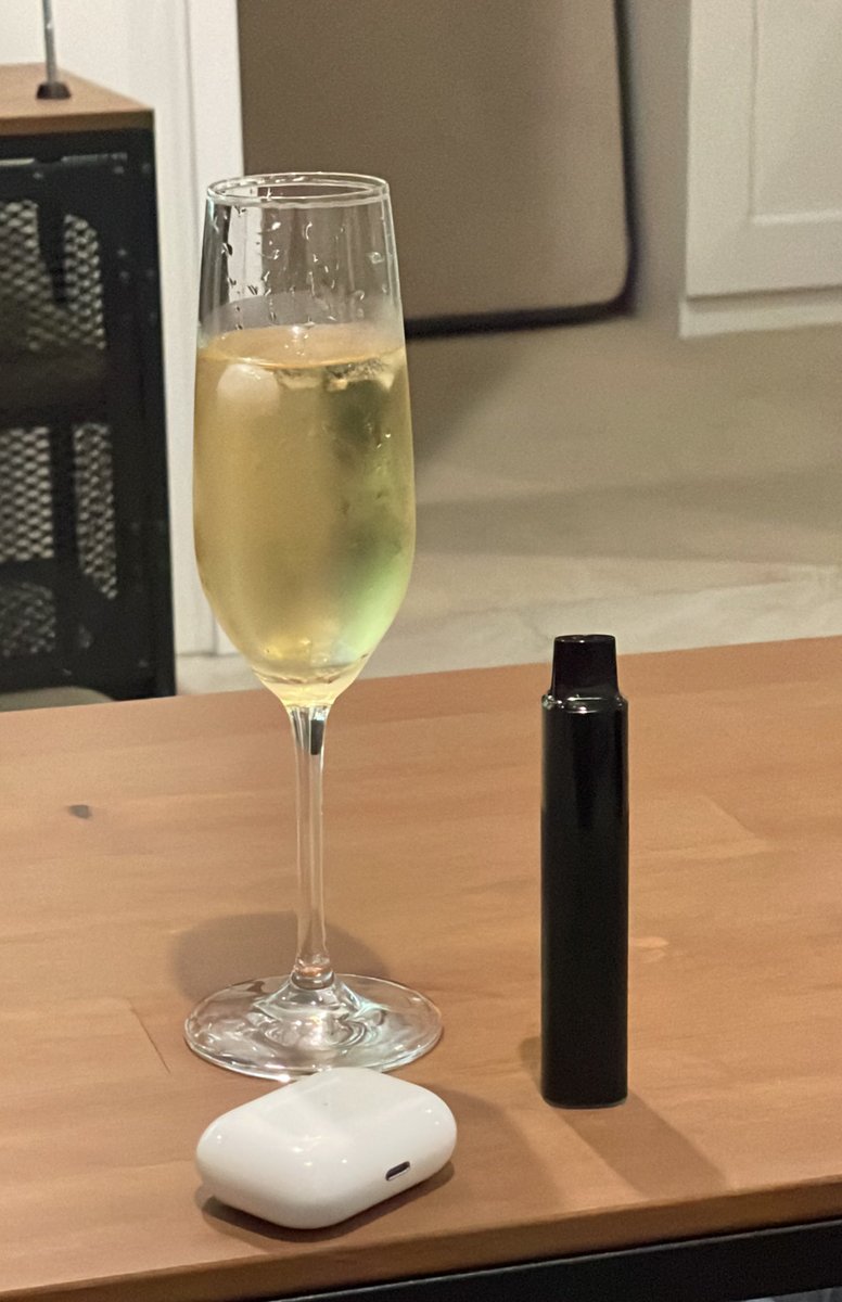 Housemate moved out, bestie is moving, tonight’s for Moët and celebrating 😭
