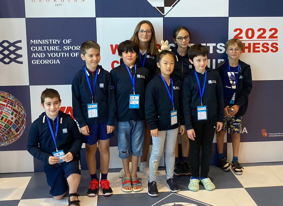 🇫🇷 Allez les Bleu(e)s !
Les Championnats du Monde d'#Échecs des Jeunes U8, U10 et U12 ont lieu du 15 au 28 septembre 2022 à Batoumi, en Géorgie.
8 joueuses et joueurs nous représentent lors de ce grand rendez-vous mondial : echecs.asso.fr/Actu.aspx?Ref=…