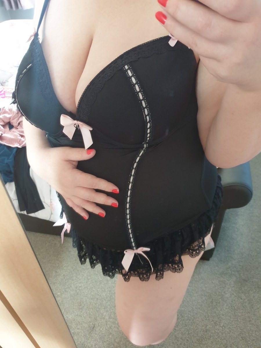RedheadxBBWmilf's tweet photo. #bbwbootylicious #mummytummy #milf #curvybbw https://t.co/6HpICeBJSF