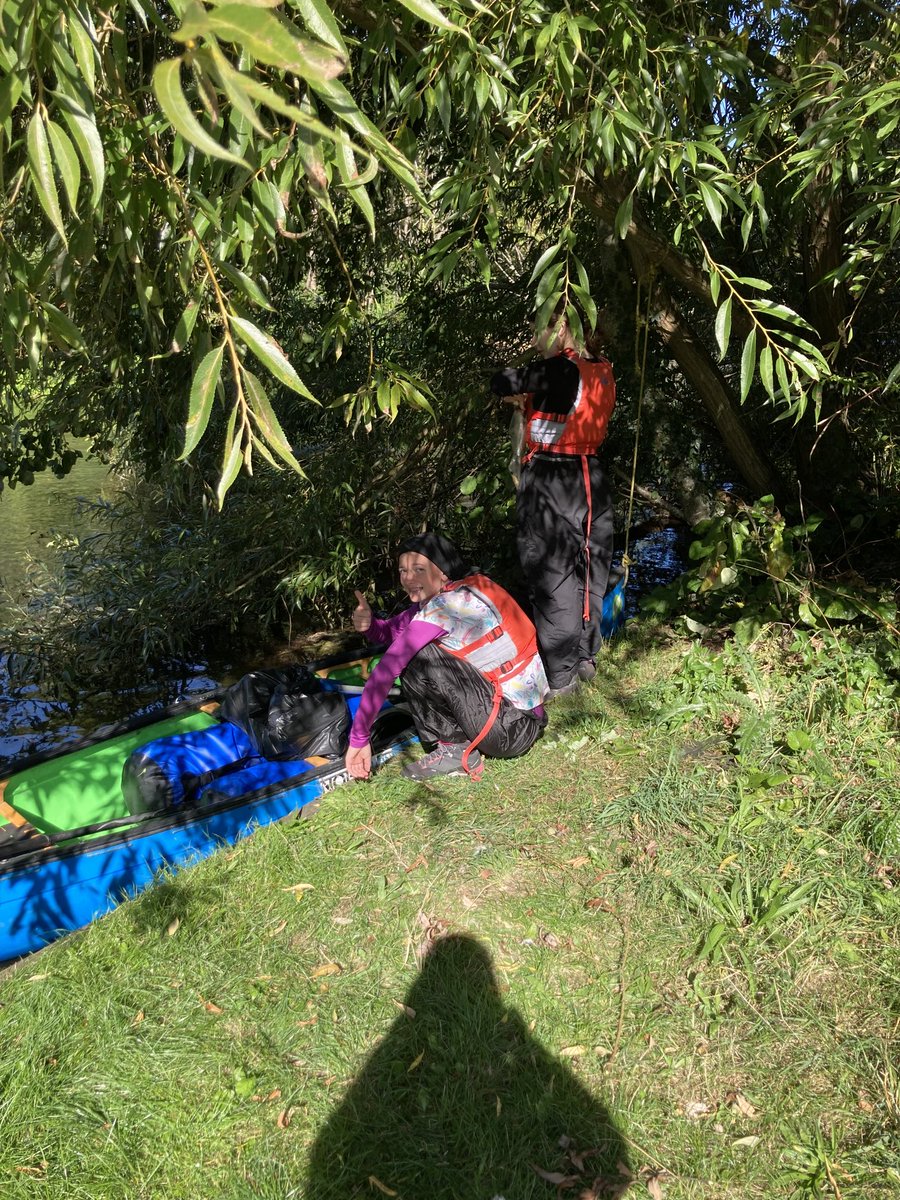 SharnbrookOE's tweet photo. Checked in with some of the Canoeists earlier today. DofE students going well from @SharnbrookAca and supported by @CanoeTrails. One more sleep then the home straight #justkeeppaddling #thesegirlscan #dofe #portaging https://t.co/2qVkUVyVlG