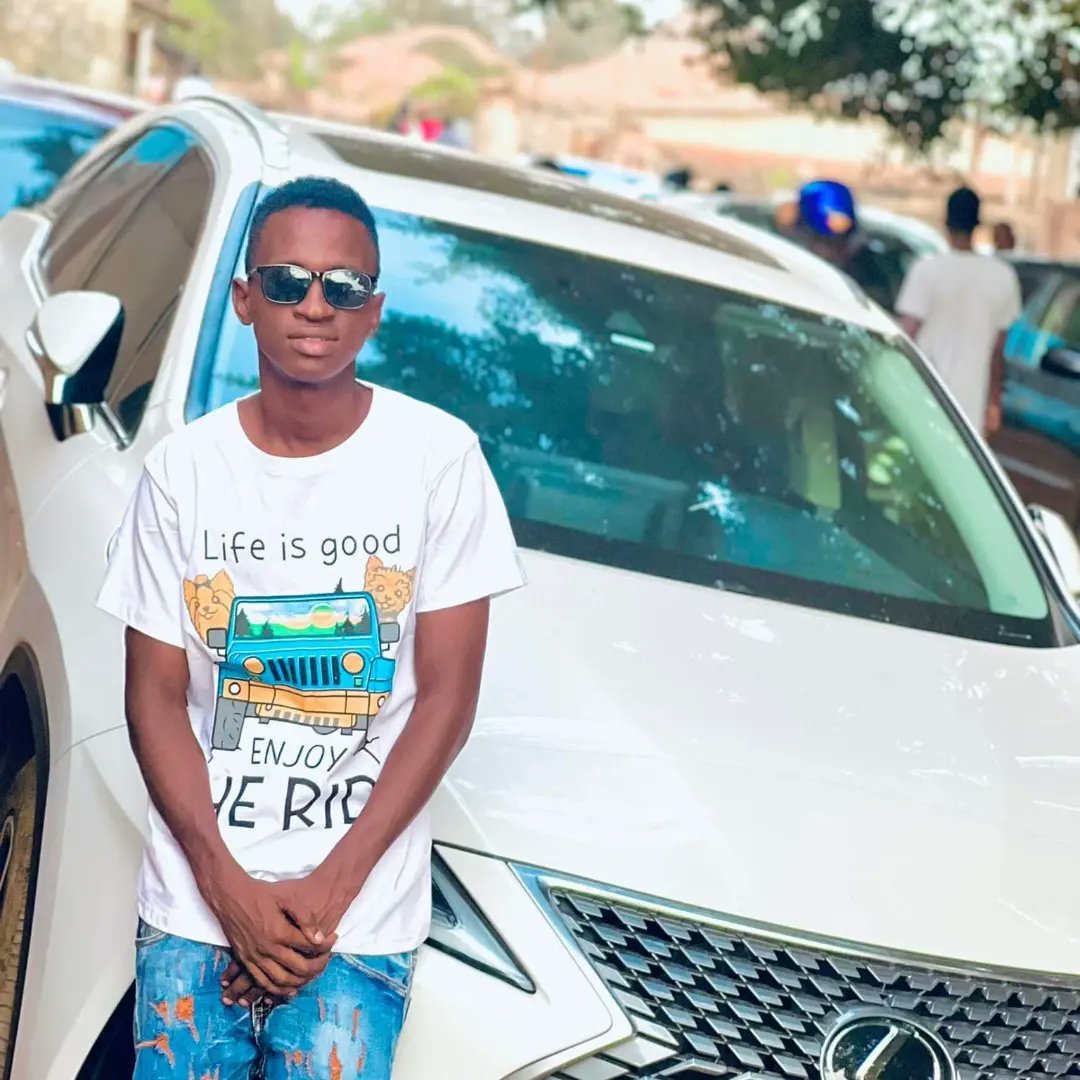 Alphasall64's tweet image. Saturday especial FOLLOW BACK put your @. We can follow each other. ❤❤