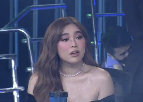 KapusoPoll's tweet photo. Same reaction hahaha @moiradelatorre 
#IdolPH2TheFinalShowdown https://t.co/qWZgYmISzq