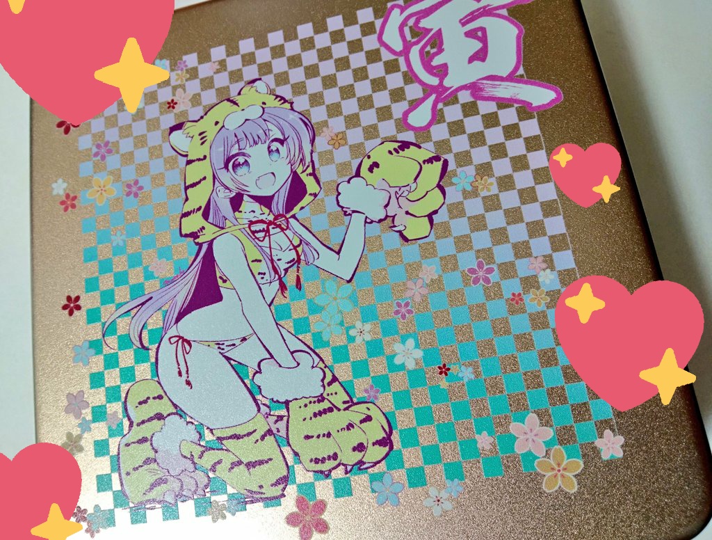 「me-qさんで作ったもの一部(Tシャツ、キーケース、キャンバスボード、グリッター」|モナ子のイラスト