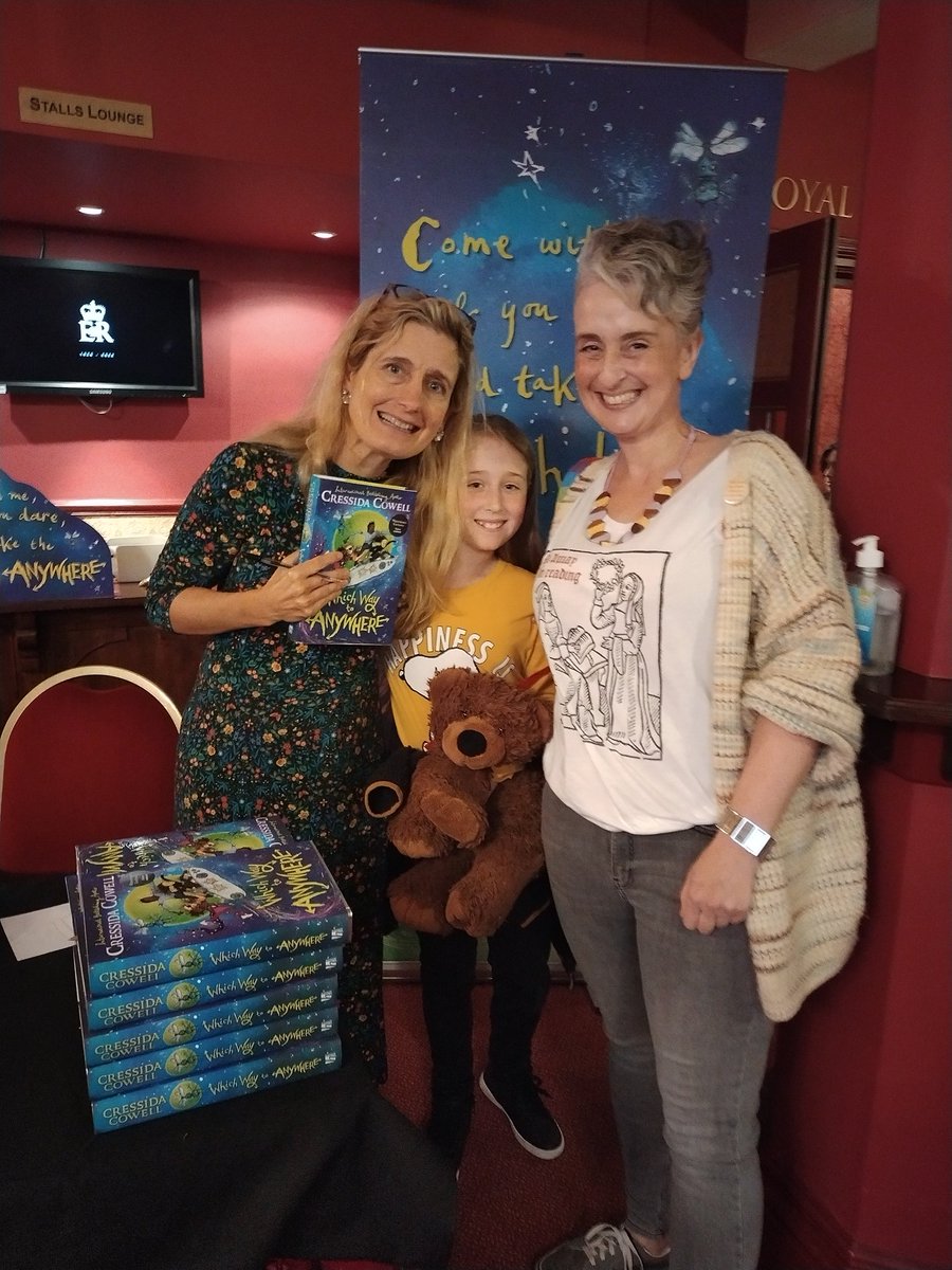 DebzHolland's tweet image. Fangirling after meeting a true book hero. Thank you for inspiring kids and personally inspiring me to change careers.Amazing event!Well done all involved ❤️ @CressidaCowell @WaterstonesLinc @NTRLincoln @HodderBooks #WhichWayToAnywhere #howtotrainyourdragon #wizardsofonce