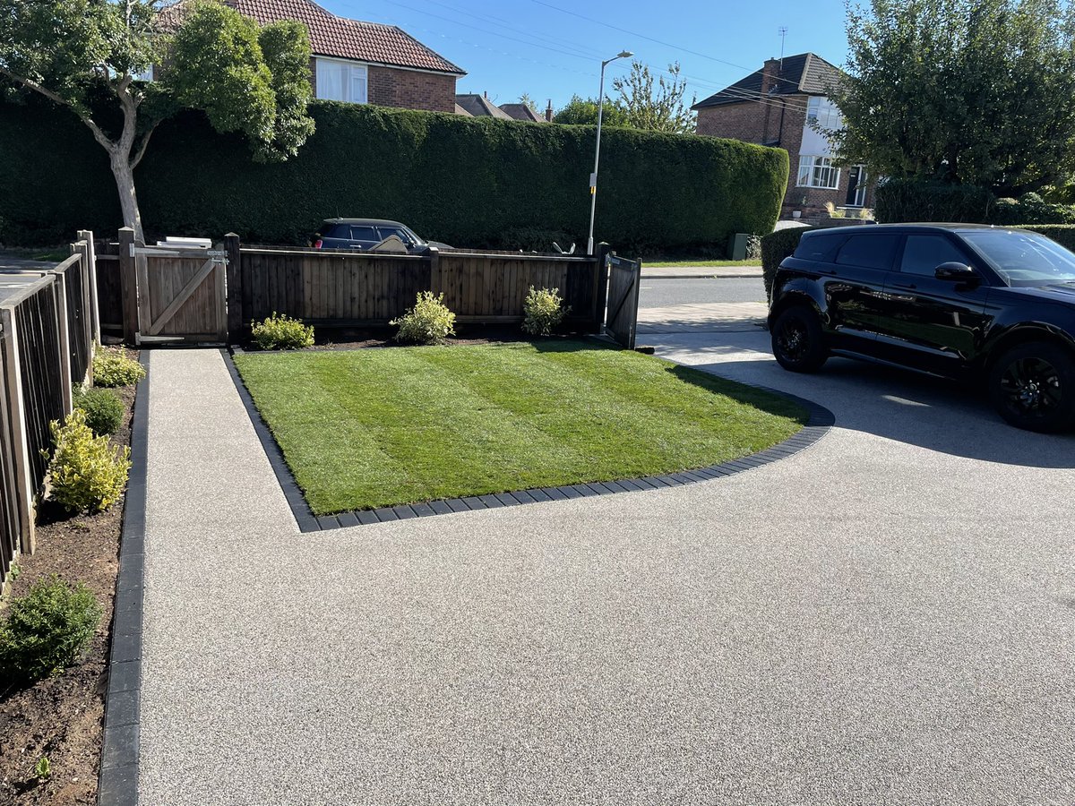 WinchJamie's tweet photo. Got my hands dirty today and finished a mini project #turfmaster https://t.co/6XomGplj7V