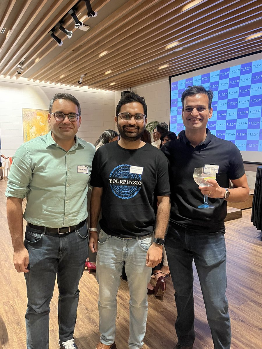 aam_vchaar's tweet photo. @1kunalbahl &amp; @rohitkbansal are the OG tech startup founders for me. So when they hosted a @TitanCapitalVC founder’s dinner last evening, it was going to be a room full of people that I get inspired by. Sharing moments https://t.co/zo1OaNoEai