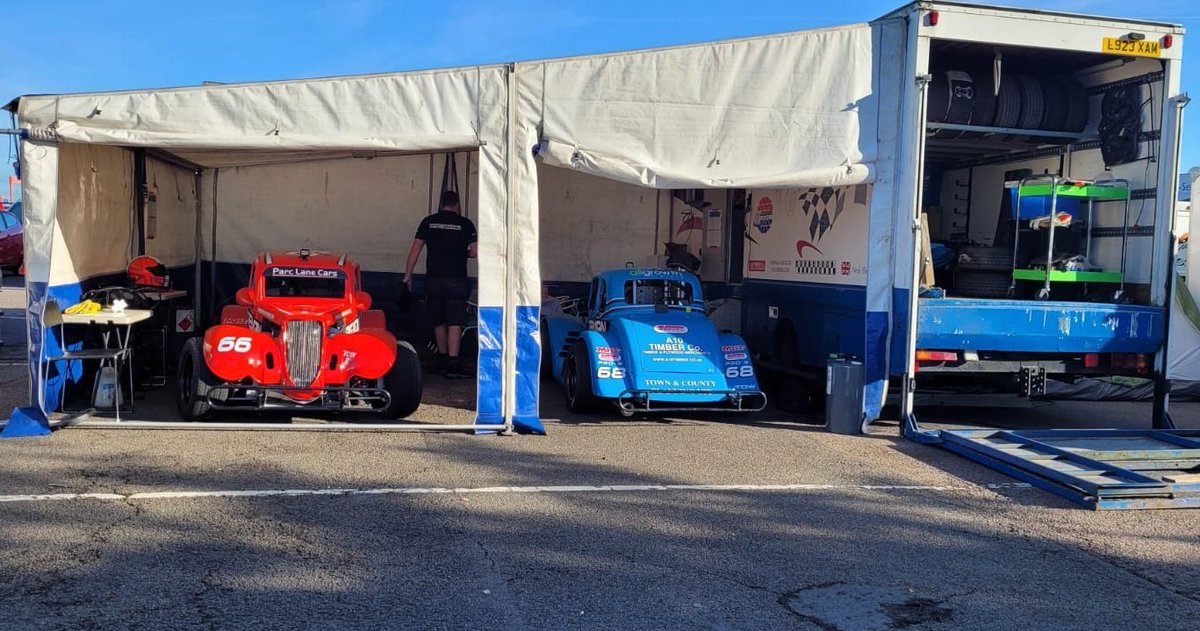 BridgemanMotor1's tweet photo. Good Morning from Snetterton 👋🏼
#Qualifying is due to commence at 9.25am
#Timetable for today is as follows: 
Q - 9.25
H1 - 11.50
H2 - 14.10
Rd12 Final - 17.10
#LetsGo #BridgemanMotorsport #LegendRacingUK #Snetterton #Rd12 https://t.co/nUnKNhR77m