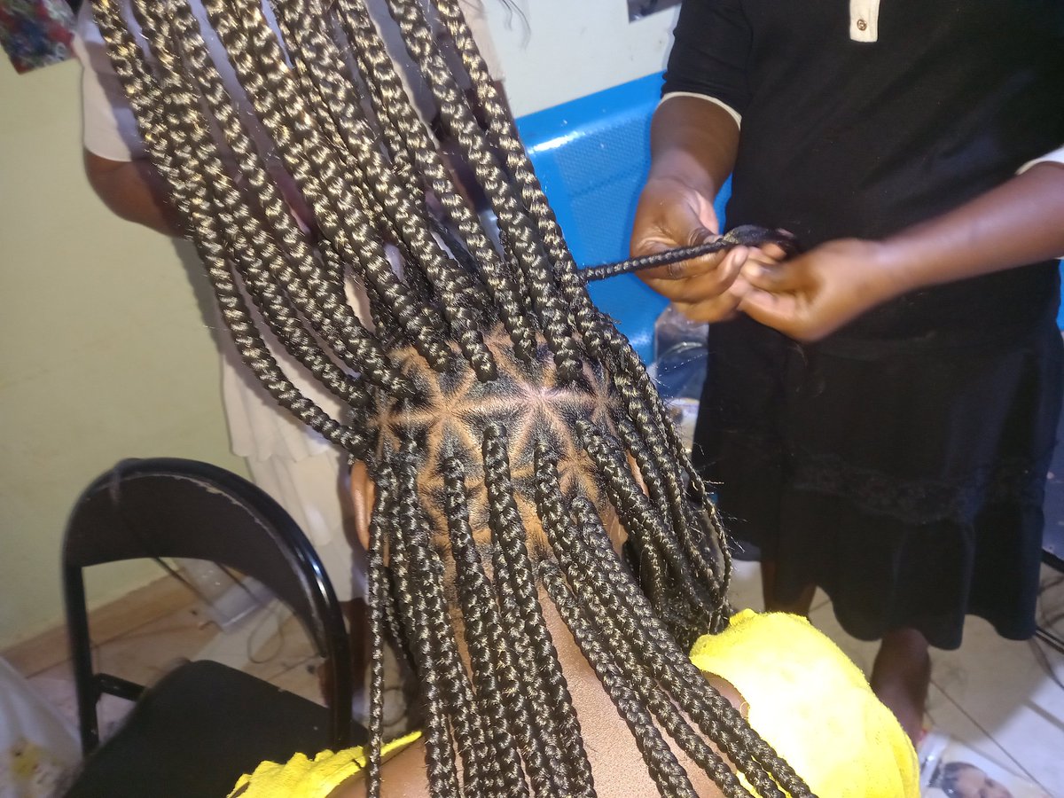 SheUnitUganda's tweet photo. She Unit Uganda offers free cosmetology training to marginalised young women..

learn more about us at https://t.co/pDcowYNXZ0 https://t.co/sQG4PeKjOO