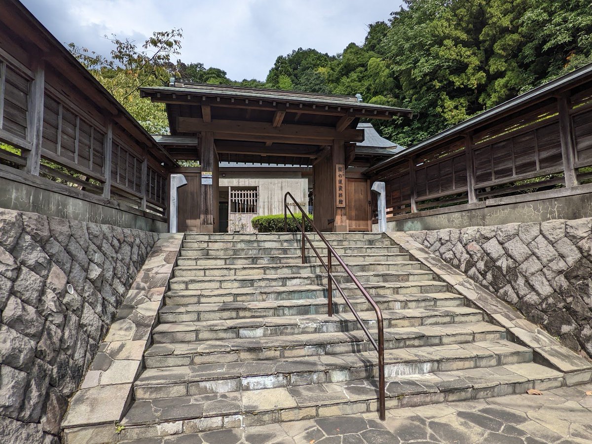 絹の道資料館というところに行ってきた。開国の時期に生糸商人が儲かりまくったらしい 