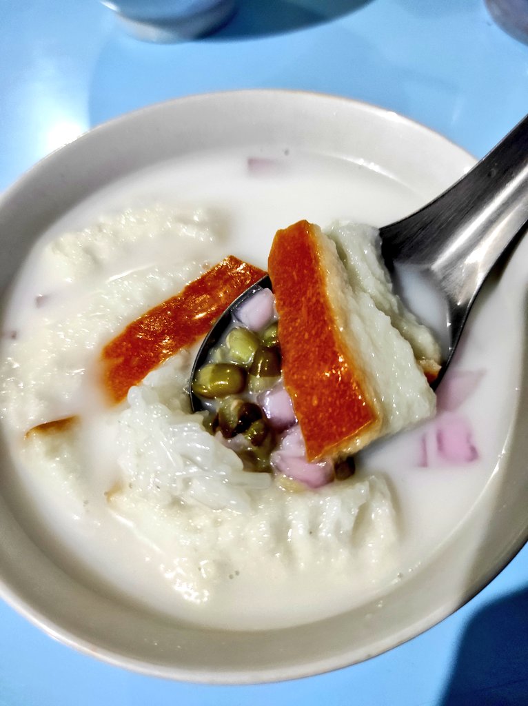 Widino's tweet photo. KULINER KOTA MALANG. NGILER GA? HAHA... 

Hasil hunting kuliner Kota Malang beberapa hari ini. Thanks to my followers yg udah banyak kasih rekomendasi. 

Kulinernya enak2, murah2, dan buanyak bgt. Kalo ada rencana ke Bromo, lebihin bbrp hari buat kulineran di Malang. https://t.co/8h7G9G1exK