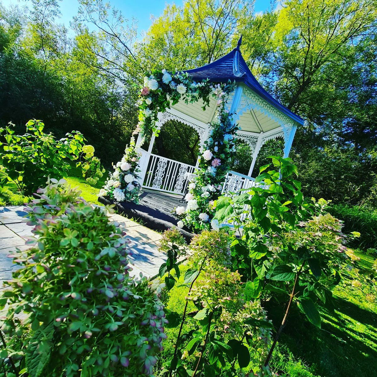 TheWatersideWD3's tweet photo. Morning Sun on Our Willow Grove for a Wedding Ceremony and Wedding Reception Today at The Waterside Venue Rickmansworth https://t.co/1VtB3Zuyy6
