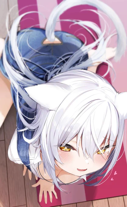猫って撫でてもらう時、自らお耳をペタってするのめちゃめちゃ可愛いよね 