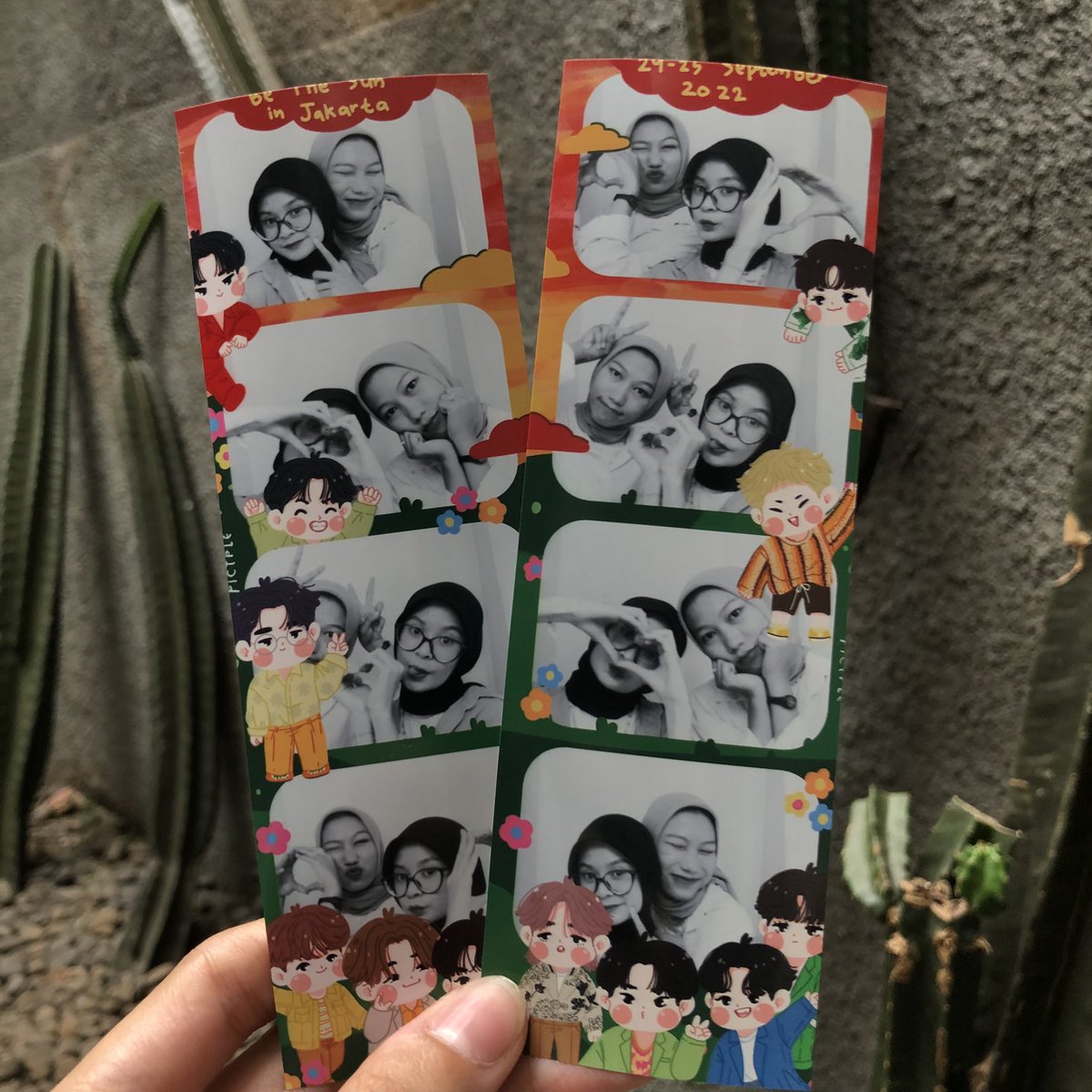 poohjinn's tweet photo. yippi finally dateng ke photobooth yg di nako yg deket bmc🥹💗💗 tapi syg kenapa disini gabisa soft copy yhh huhu,tapi seneng bgtt akhirnya bisa photobooth juga💗💗💗💗 thankyouu @clouwny_ 💗💗

w/ @brbegyu 🫶 https://t.co/54V5Dqphzk
