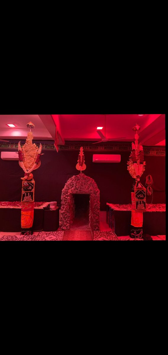 SayedYu7977821's tweet photo. Qaid Khaane Mai Qazaa, Jab Sakina (Sa) Ko Mili
Deke Kurte Ka Kafan, Bacchi Dafnaayi Gayi
Us Ghari Naam Tera, Surate Naade-Ali
Dukh Me Dohraati Rahi, Tu Na Aaya Ghazi (as)
#hayesakina
 #hayeshame 
#labbaikyaabbas https://t.co/wEAcsHOwLZ