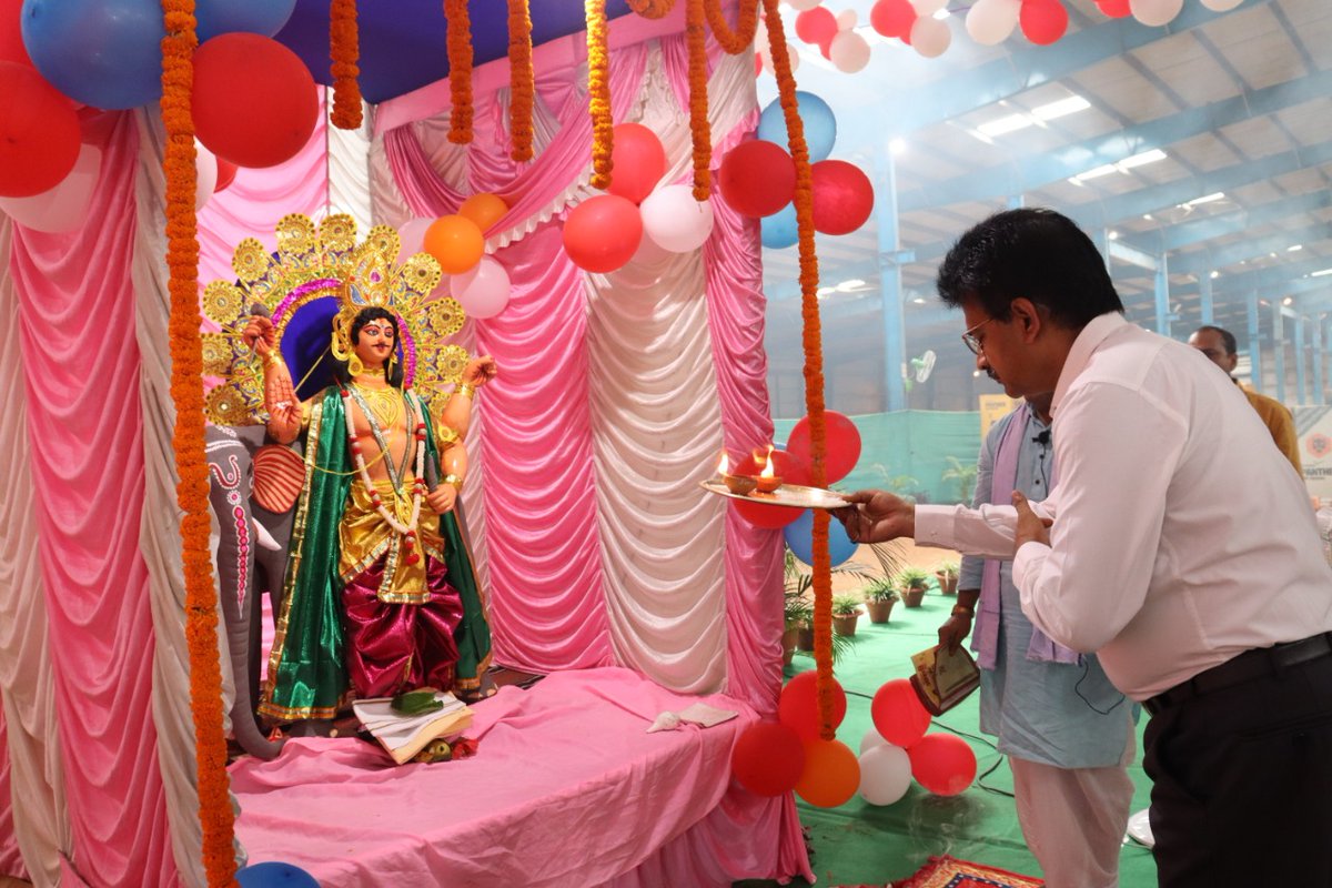 sanjaysinhaPat's tweet photo. Shri Vishwakarma Puja celebrated at JSP Patratu. May Lord Vishwakarma bring more success and prosperity to all of us.
@JSPLCorporate @MPNaveenJindal https://t.co/HF14cxehRU