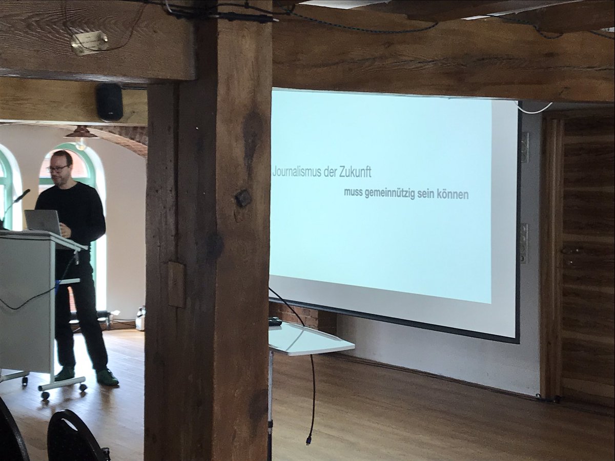 l_g_k_koeln's tweet image. „Journalismus der Zukunft muss auch gemeinnützig sein“, fordert Markus Beckedahl @netzpolitik und @republica in seiner Keynote bei #djvbo in #wittenberge. Nicht nur, weil Journalismus #systemrelevant ist. @DJVde arbeitet bereits daran. Und ein weiteres „Siegel“ soll’s auch geben.