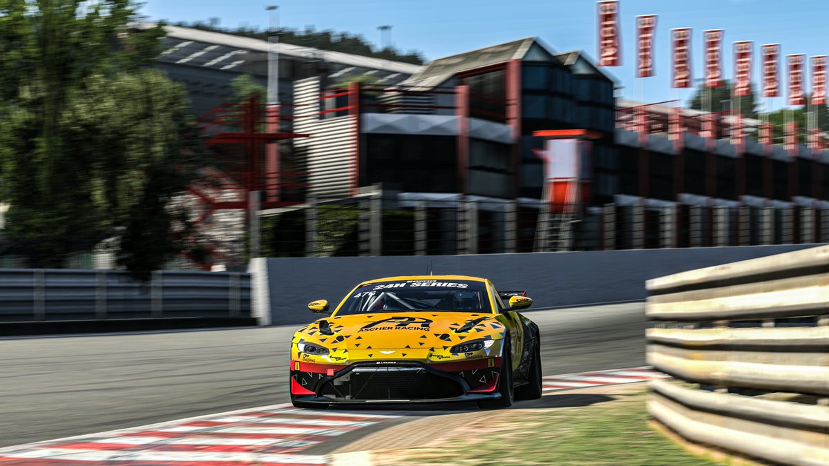 SimRC_de's tweet photo. 4️⃣ Cars
1️⃣4️⃣ Drivers
6️⃣ Rounds of racing

The new @24H_ESPORTS season is just over 2️⃣4️⃣ away! https://t.co/UKY1dADLqD