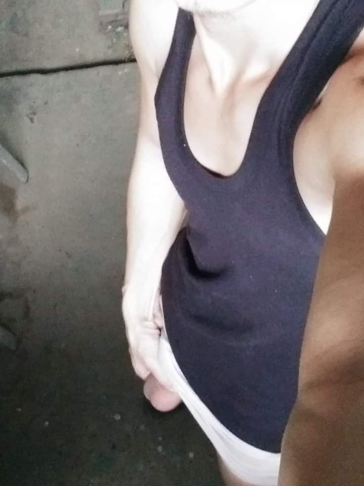 အမိုက်စား spa boyလေးတွေရဲ့ ရှယ်ထန်ထားတဲ့videoကြည့်ချင်လား