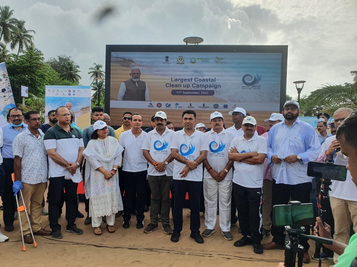 GlennTiclo's tweet photo. Participated in the #CleanlinessDrive at #MiramarBeach as part of the #SwachhSagarSurakshitSagar initiative, on the occasion of #InternationalCoastalCleanUpDay, along with Hon'ble #ChiefMinister of Goa @DrPramodPSawant, (1/4) https://t.co/b1qnOFTgZZ
