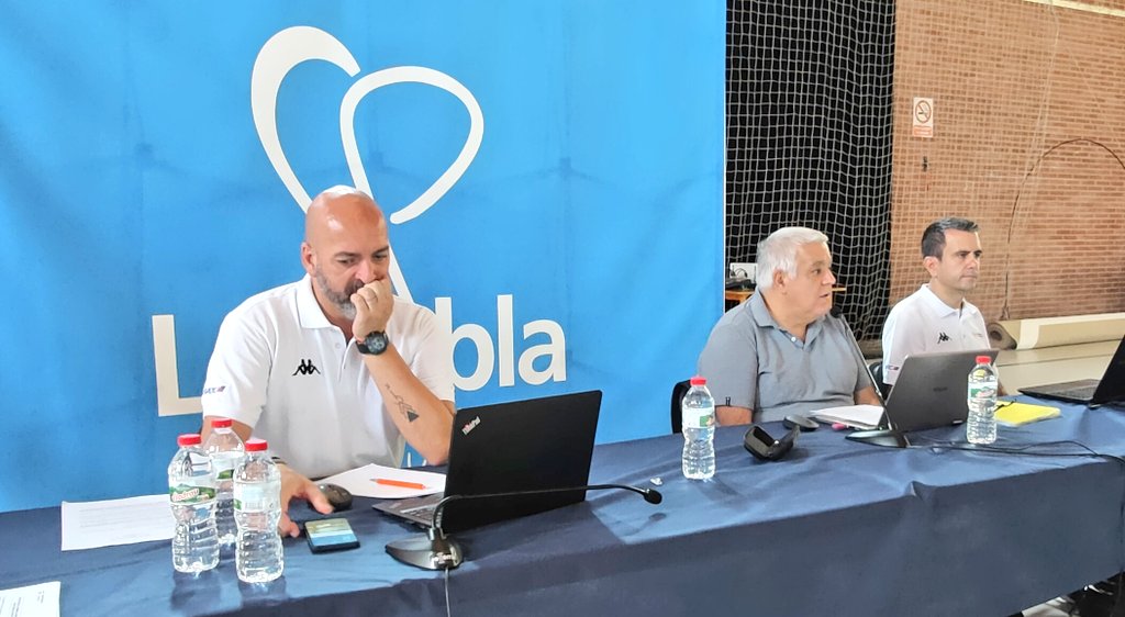 UCECcat's tweet photo. 📢En marxa la primera reunió presencial de tècnics\ques dels Consells Esportius de Catalunya a la Pobla de Mafumet.
#consellsesportius #esportescolar #esportpopular https://t.co/BNpxH2GKxq