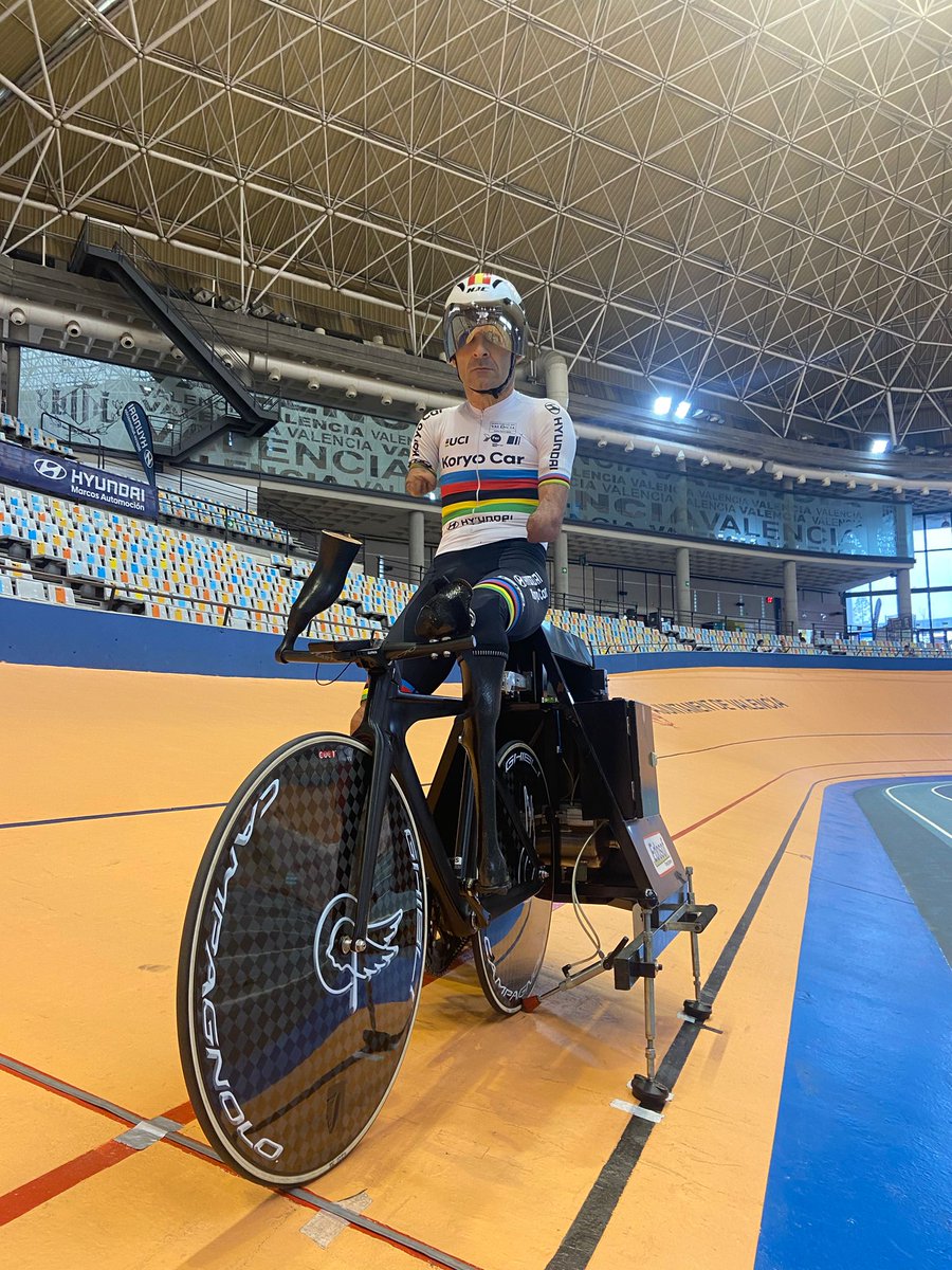 #CEAdaptadoPista22 | Ya estamos en el Velódromo Lluís Puig para la celebración del Campeonato de España de Ciclismo Adaptado en Pista 👏

➡️ Turno para las series de clasificación. Por la tarde se disputarán las finales.