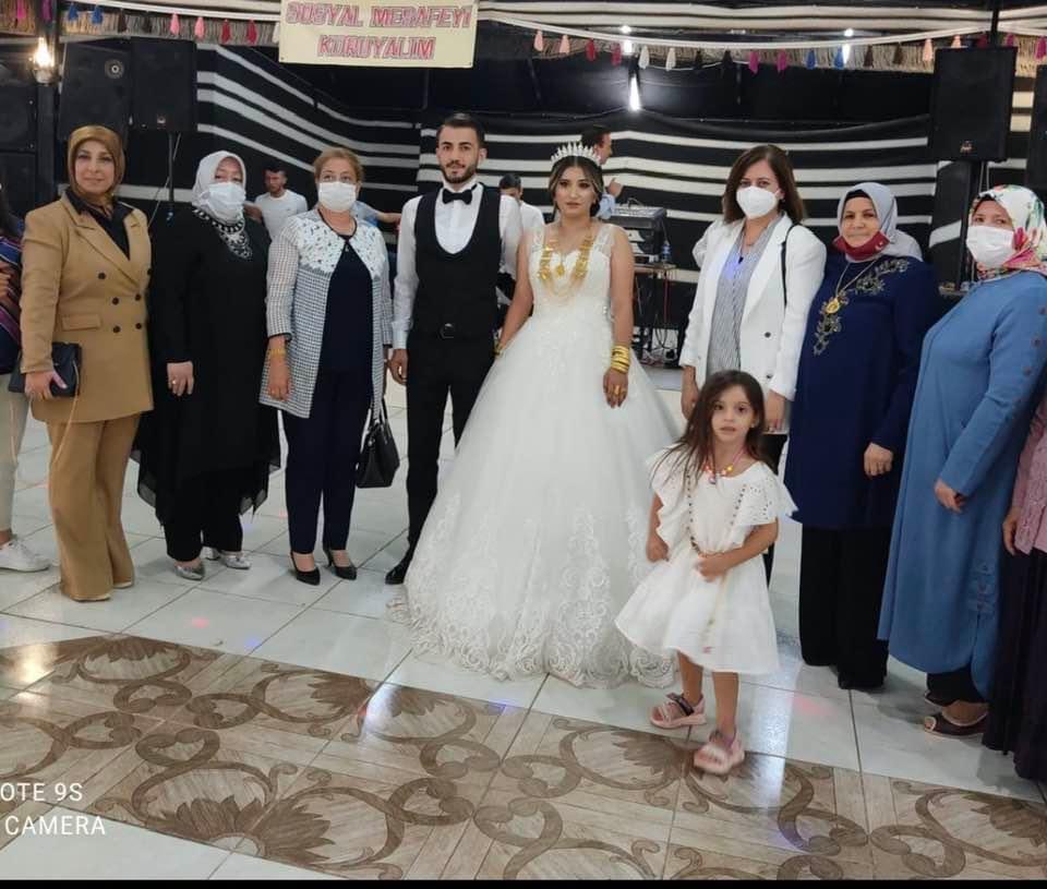 Yilmaz_feray's tweet photo. İl Kadın Kolları yönetim kurulu üyemiz Gülizar Keçel’in yakın zamanda düğünlerine katıld��ğımız ,şimdi de kalp krizi sonucu vefat ettiğini öğrendiğimiz kıymetli gelini Şengül Keçel’e Allah’tan rahmet yakınlarına baş sağlığı ve sabırlar diliyorum.Mekanı cennet olsun inşallah. https://t.co/dnjE7Ahhke