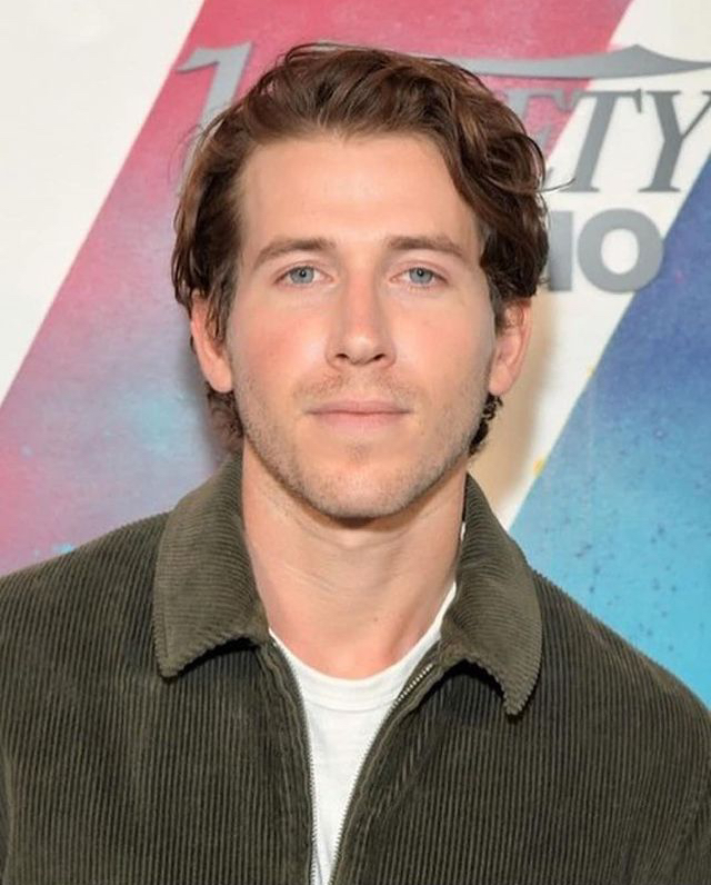 LadyT510's tweet photo. "New" BAD GUY for #Outlander S7!
Chris Fulton of 'The Witcher’ & ‘Bridgerton’ has joined the cast as Rob Cameron
~The Mackenzie's Nemesis~
#chrisfulton #robcameron #rikrankin
#samheughan #caitrionabalfe #sophieskelton
#witcher #bridgerton @outlander_starz
cassmorann IG https://t.co/3EowYjtpqz