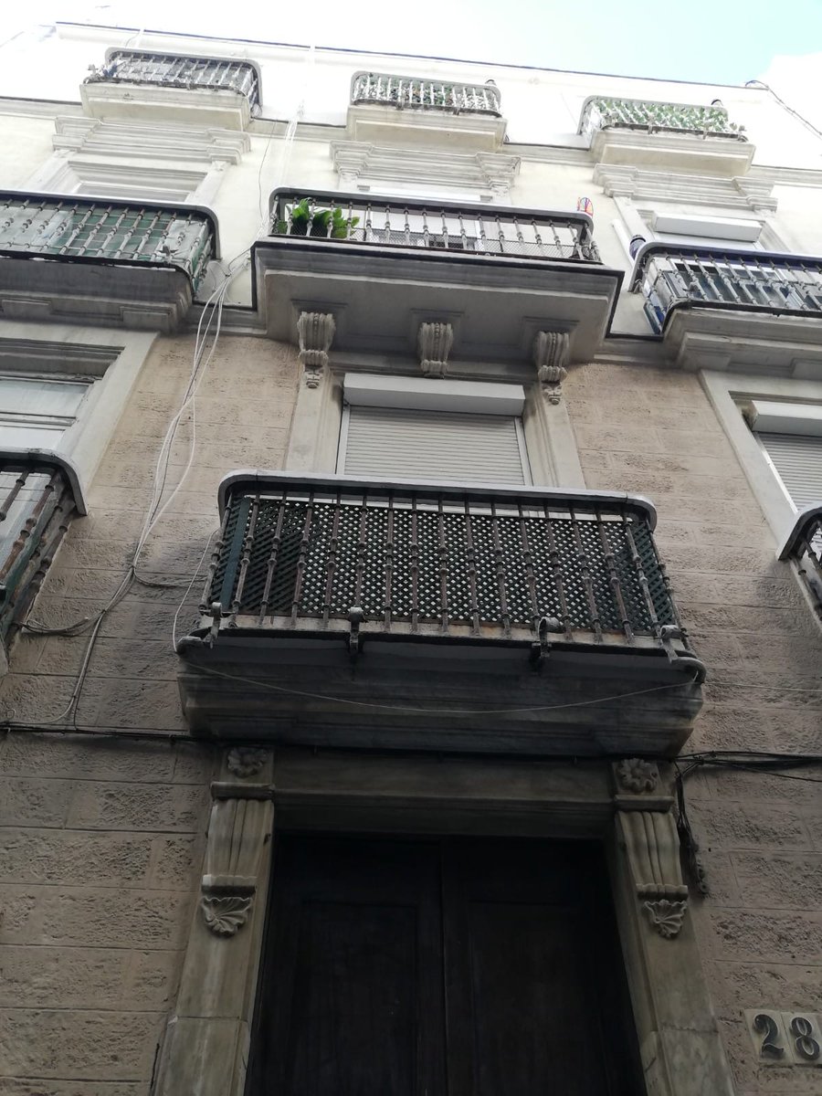 🏠 En #octubre comenzará la rehabilitación energética y mejora de la #accesibilidad  🛗  en un edificio de 8⃣ #viviendaspublicas en alquiler de #Cádiz

📍Promoción de Javier de Burgos, 28

💰Inversión de 214.000 euros

➕ℹ️  lajunta.es/3u4pw

#Viviendapublica @avrandalucia