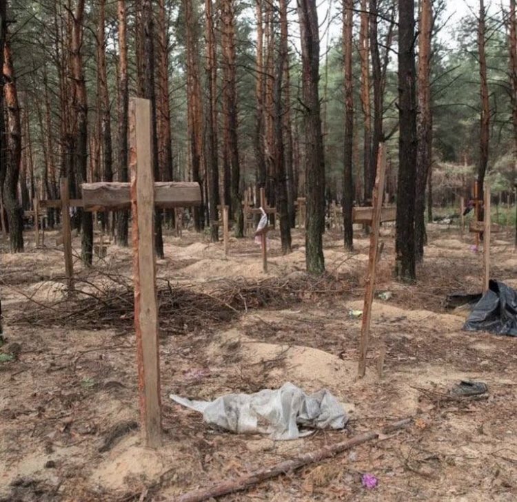 visegrad24's tweet image. 6-year-old Olesya and her mother have been found at the mass burial site in the Izyum Forest.

It’s time to start setting up the war crimes tribunal for Russia.