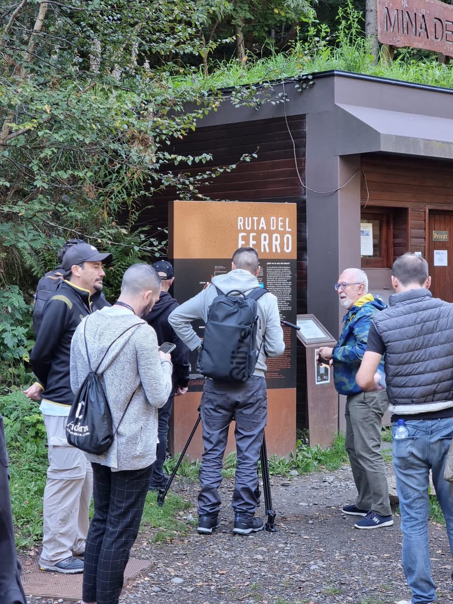 Andorra_Parlapp's tweet image. 🟠 Arribem a la Mina de Ferro després d’escanejar els 7 punts #Parlapp de la ruta. 

Comprovem com les persones sordes accedeixen al contingut sense necessitat de tenir un intèrpret. Tot això perquè tenim una #AndorraInclusiva amb #ElCodiPerfecte
