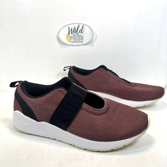 jokatzamazfinds's tweet photo. So good I had to share! Check out all the items I'm loving on @Poshmarkapp #poshmark #fashion #style #shopmycloset #peruvianconnection #chicos #asics: https://t.co/g5gmPXHDfR https://t.co/F8DD9hsXuL