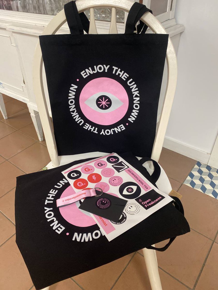 Cositas que sortearemos en el cierre de la #OpenkudOS  💃